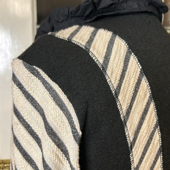 MinKas top - Picture 7 of 12